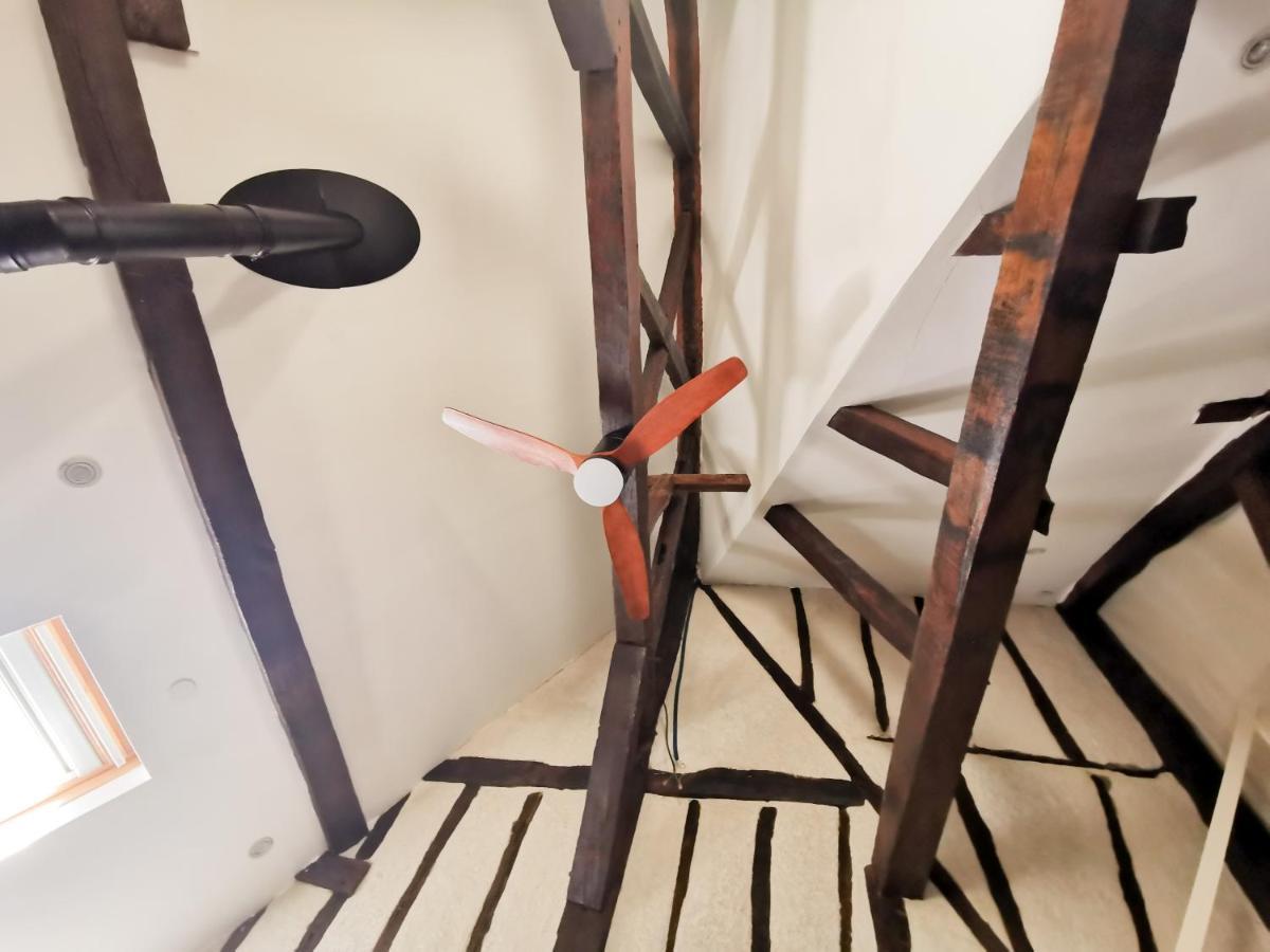 ブールジュLoft Atypique Au Calme Avec Cour Privativeアパートメント エクステリア 写真