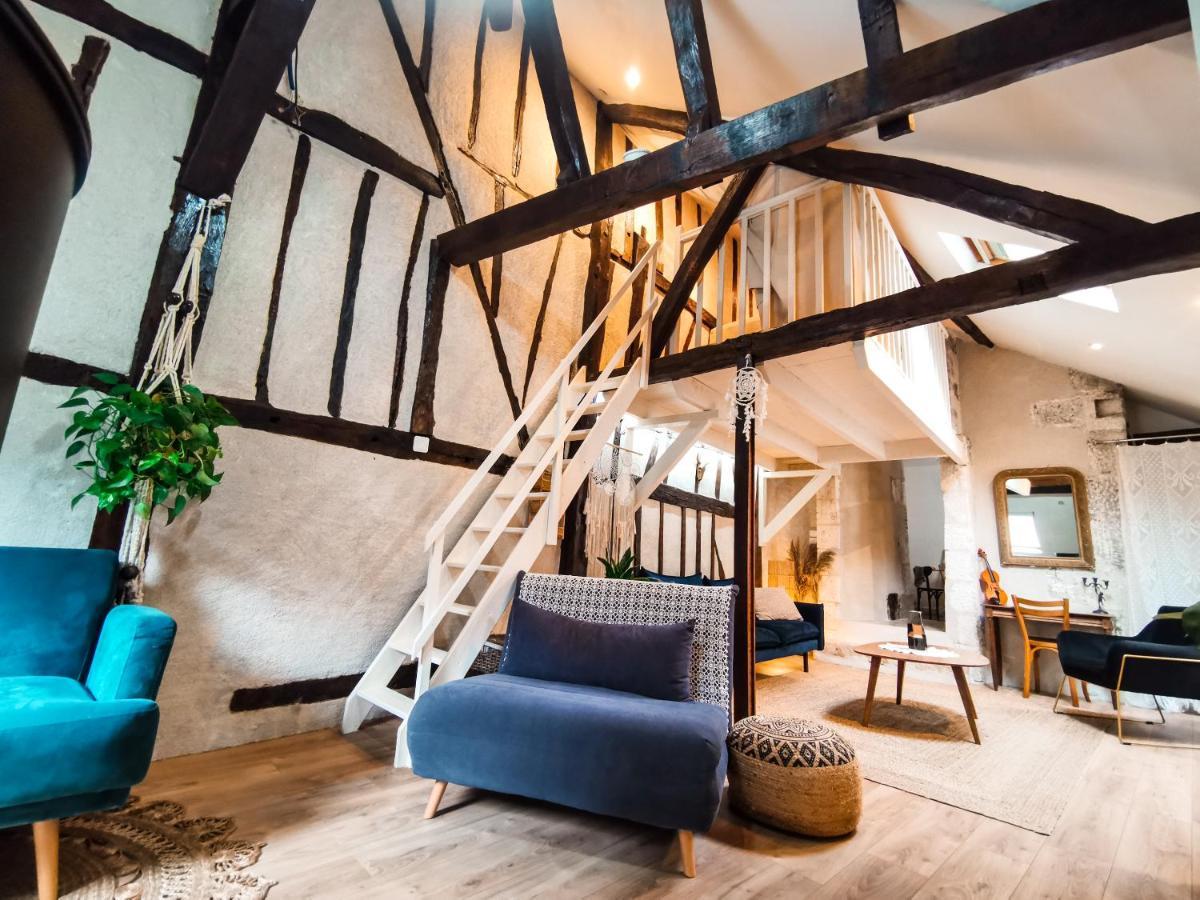 ブールジュLoft Atypique Au Calme Avec Cour Privativeアパートメント エクステリア 写真